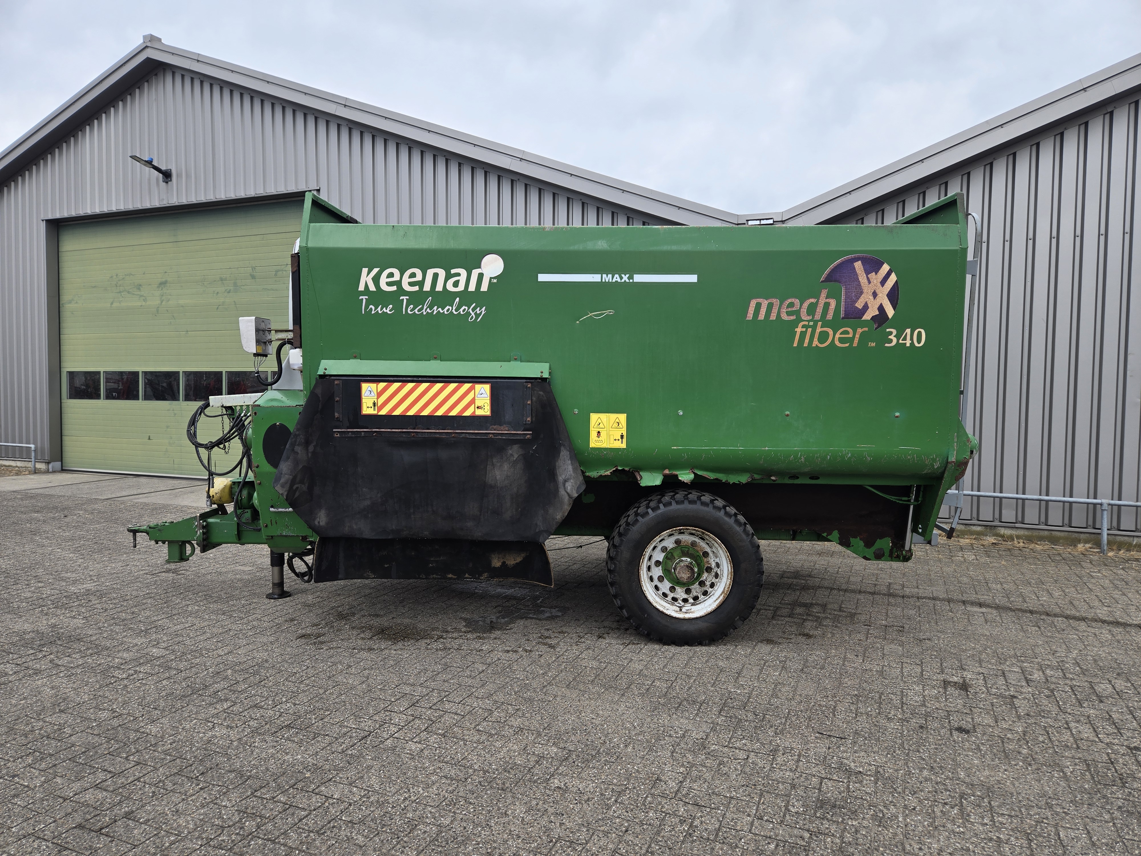 Keenan MF 340 voermengwagen